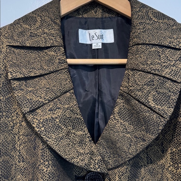 Le Suit Black & Gold Snakeskin Patterned Blazer & Skirt Set Size 14 New w/o Tag - Picture 3 of 11
